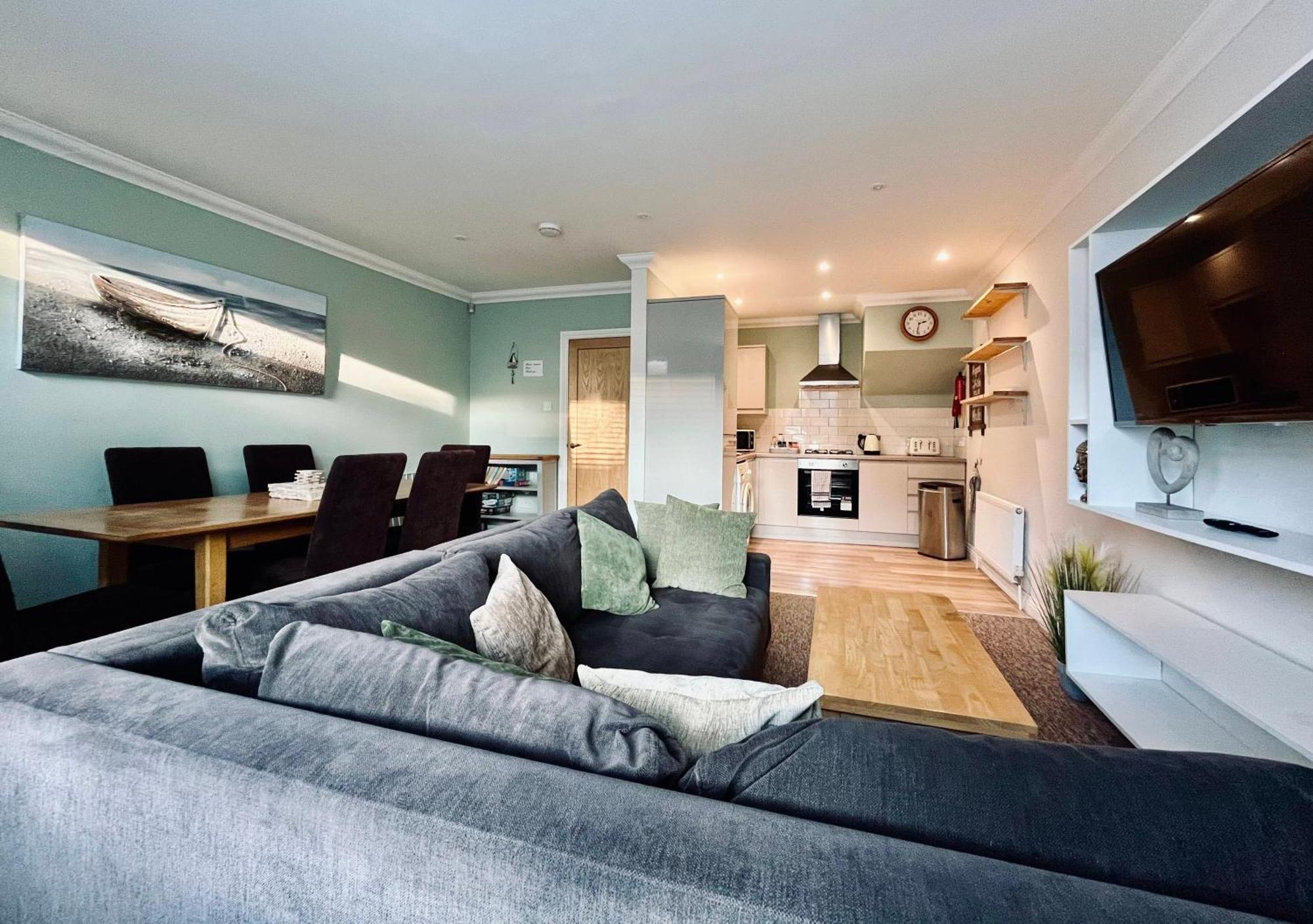The Coastal Escape Villa บอร์นมัธ ภายนอก รูปภาพ